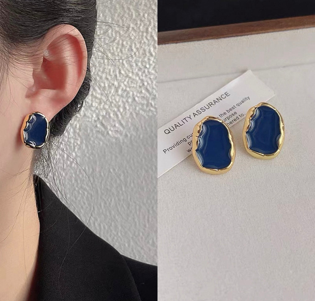 French-style oval blue enamel stud earrings